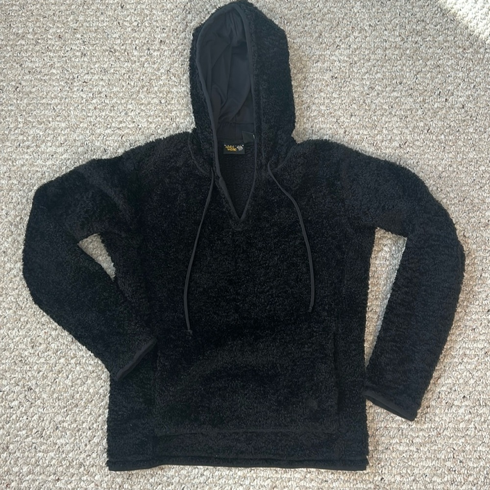 Mountain Hardwear V neck hooded pullover